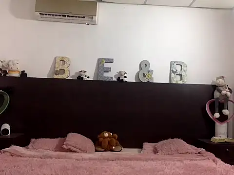 Snapshot of Flabia_Roses chatting on February 2026 09:48:02 PM Flabia Roses online show from February 2026 09:48:02 PM