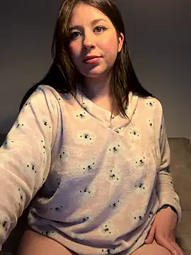 Snapshot of evelynrosess1 chatting on January 2026 03:53:01 AM evelynrosess1 online show from January 2026 03:53:01 AM