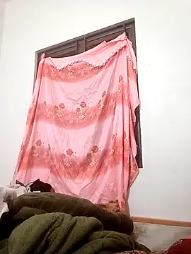 kira0021 online show from February 2026 12:26:02 PM