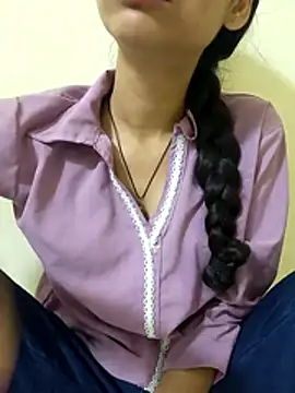 Snapshot of Kanchan7909 chatting on May 2026 04:04:02 PM Kanchan7909 online show from May 2026 04:04:02 PM