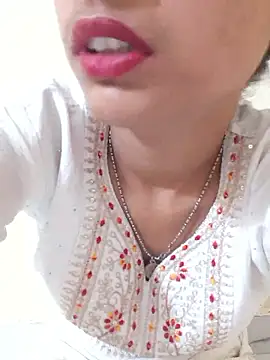 Snapshot of Kanchan7909 chatting on May 2026 03:52:02 PM Kanchan7909 online show from May 2026 03:52:02 PM