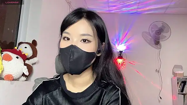 Tieu-May online show from May 2026 09:22:02 PM