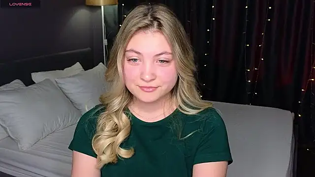 Snapshot of Angel__Grace chatting on January 2026 12:26:02 AM Angel Grace online show from January 2026 12:26:02 AM