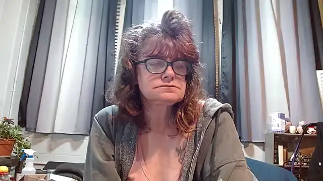 Snapshot of ladylavende3 chatting on February 2025 07:37:02 AM ladylavende3 online show from February 2025 07:37:02 AM