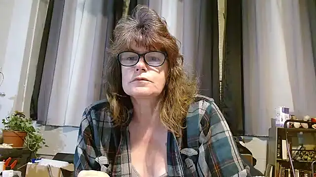 Snapshot of ladylavende3 chatting on February 2025 04:14:02 AM ladylavende3 online show from February 2025 04:14:02 AM