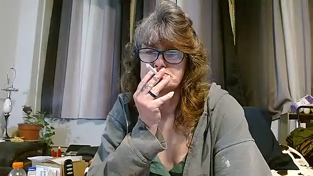 Snapshot of ladylavende3 chatting on March 2025 06:05:01 AM ladylavende3 online show from March 2025 06:05:01 AM