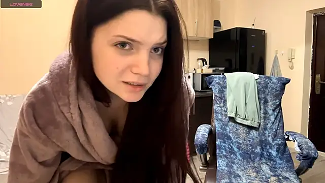 Snapshot of RiaDendy chatting on February 2026 03:27:01 AM RiaDendy online show from February 2026 03:27:01 AM