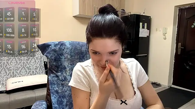 Snapshot of RiaDendy chatting on February 2026 04:24:02 PM RiaDendy online show from February 2026 04:24:02 PM