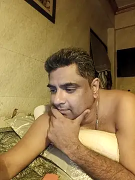 hardnhornybull online show from February 2026 07:45:01 PM