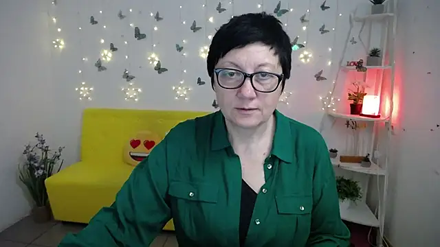 EmilyL0ve online show from April 2026 05:14:01 PM