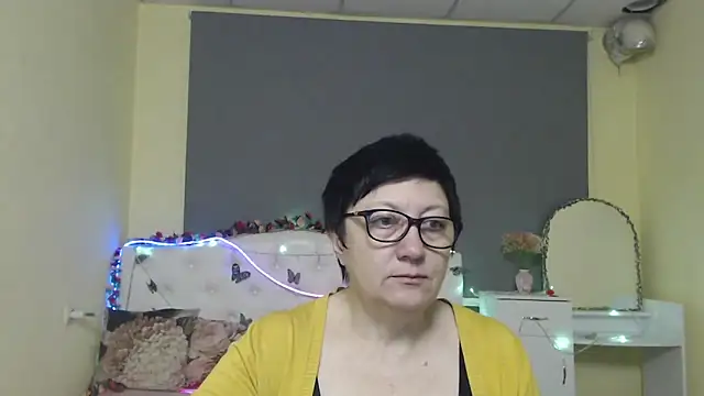 EmilyL0ve online show from May 2026 05:23:02 AM