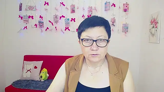 EmilyL0ve online show from May 2026 05:13:02 AM