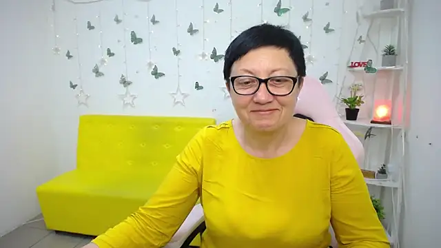 EmilyL0ve online show from May 2026 05:08:01 PM