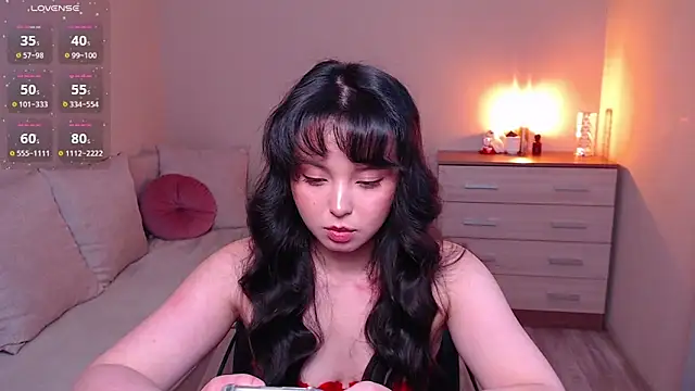 lia hetty online show from April 2026 04:12:01 PM