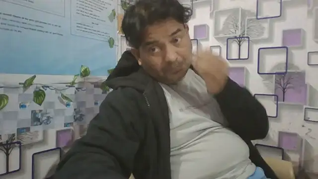 Snapshot of KUMA_500 chatting on January 2026 02:37:02 AM KUMA 500 online show from January 2026 02:37:02 AM