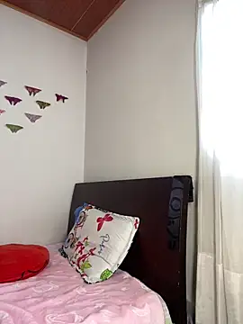 sophyy white online show from March 2026 09:28:01 PM