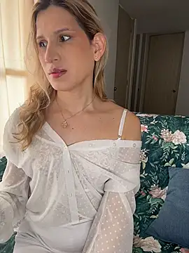 Snapshot of milablossom01 chatting on February 2026 04:18:01 PM milablossom01 online show from February 2026 04:18:01 PM