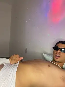 Snapshot of lzinho9153 chatting on January 2026 12:49:02 AM lzinho9153 online show from January 2026 12:49:02 AM