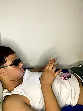 Snapshot of lzinho9153 chatting on February 2026 03:10:01 AM lzinho9153 online show from February 2026 03:10:01 AM