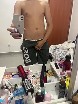 Snapshot of lzinho9153 chatting on March 2026 03:46:01 AM lzinho9153 online show from March 2026 03:46:01 AM