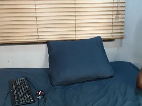 Snapshot of Busty42DD chatting on February 2026 02:33:01 PM Busty42DD online show from February 2026 02:33:01 PM