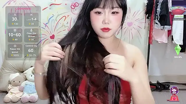 xiaoguai99 online show from April 2026 01:00:02 PM