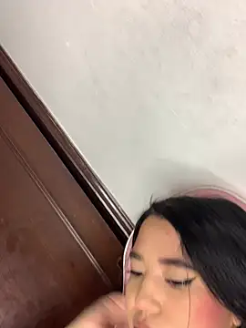 Snapshot of DulcePiink chatting on February 2026 07:26:01 PM DulcePiink online show from February 2026 07:26:01 PM