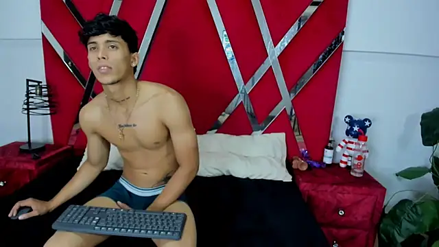 aishaxht online show from April 2026 08:57:02 PM