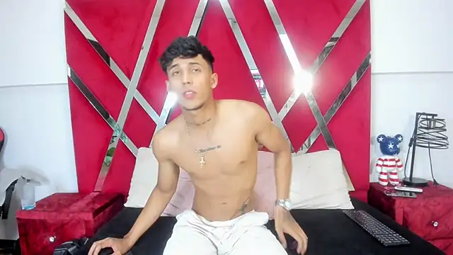 aishaxht online show from May 2026 09:08:01 PM