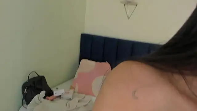 mayaevansmg online show from February 2026 12:22:02 PM