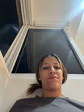 vicky bass  online show from May 2026 01:43:01 AM