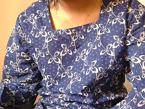 Snapshot of hina_001 chatting on January 2026 06:40:02 AM hina 001 online show from January 2026 06:40:02 AM