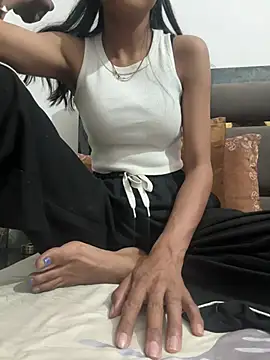 Snapshot of hina_001 chatting on February 2026 04:38:01 PM hina 001 online show from February 2026 04:38:01 PM