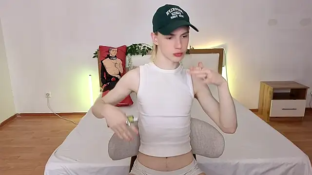 lucidangelok1 online show from May 2026 07:04:01 PM