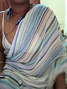 Snapshot of Meena_Meenakshi chatting on February 2026 06:22:01 AM Meena Meenakshi online show from February 2026 06:22:01 AM