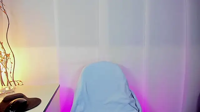 Sue blue online show from April 2026 04:28:01 AM