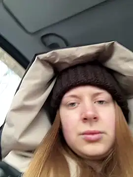 Snapshot of BlondeHott chatting on February 2026 06:40:02 AM BlondeHott online show from February 2026 06:40:02 AM