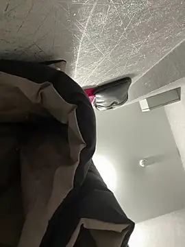 Snapshot of BlondeHott chatting on February 2026 06:50:01 AM BlondeHott online show from February 2026 06:50:01 AM