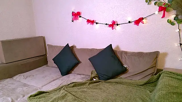 Snapshot of BlondeHott chatting on February 2026 07:38:01 AM BlondeHott online show from February 2026 07:38:01 AM