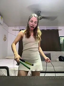 Snapshot of lriana_miller chatting on February 2026 10:41:02 PM lriana miller online show from February 2026 10:41:02 PM