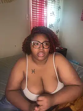 Snapshot of Chocolatebunnyxx96 chatting on February 2026 06:30:01 PM Chocolatebunnyxx96 online show from February 2026 06:30:01 PM
