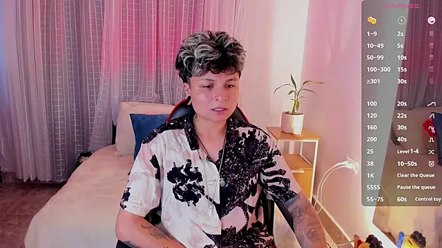 Zury Ramirez online show from April 2026 10:15:02 PM