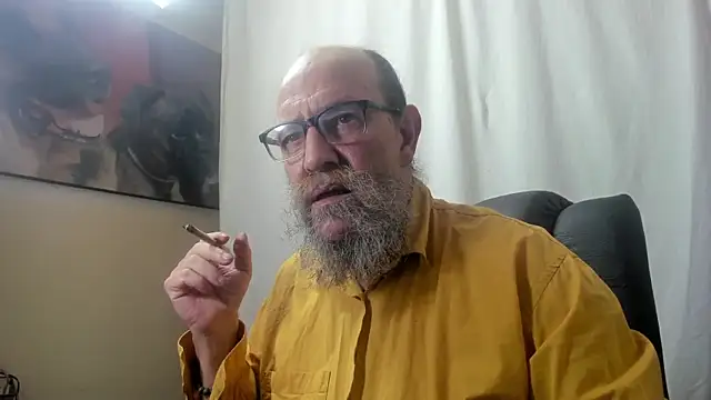 Snapshot of Uncle_Hottie chatting on January 2026 08:44:02 PM Uncle Hottie online show from January 2026 08:44:02 PM