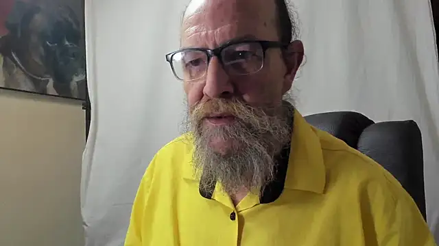 Snapshot of Uncle_Hottie chatting on January 2026 04:45:02 PM Uncle Hottie online show from January 2026 04:45:02 PM