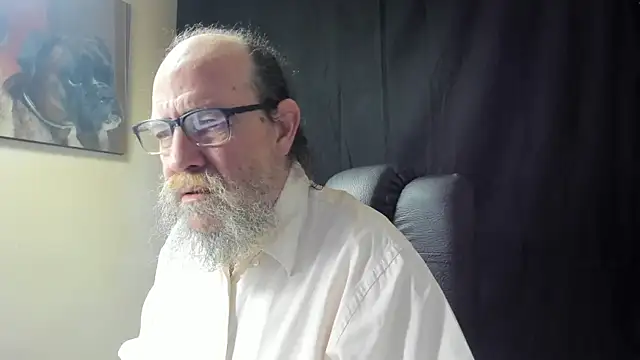 Snapshot of Uncle_Hottie chatting on January 2026 05:05:01 PM Uncle Hottie online show from January 2026 05:05:01 PM