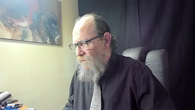 Snapshot of Uncle_Hottie chatting on January 2026 03:38:01 PM Uncle Hottie online show from January 2026 03:38:01 PM