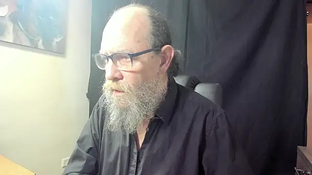 Snapshot of Uncle_Hottie chatting on February 2026 03:07:01 PM Uncle Hottie online show from February 2026 03:07:01 PM