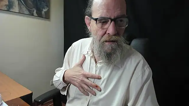 Snapshot of Uncle_Hottie chatting on February 2026 04:00:01 PM Uncle Hottie online show from February 2026 04:00:01 PM