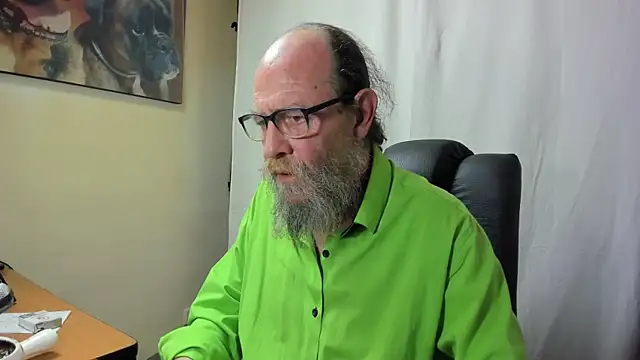 Snapshot of Uncle_Hottie chatting on February 2026 09:32:02 PM Uncle Hottie online show from February 2026 09:32:02 PM