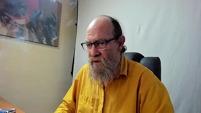 Snapshot of Uncle_Hottie chatting on February 2026 09:33:01 PM Uncle Hottie online show from February 2026 09:33:01 PM